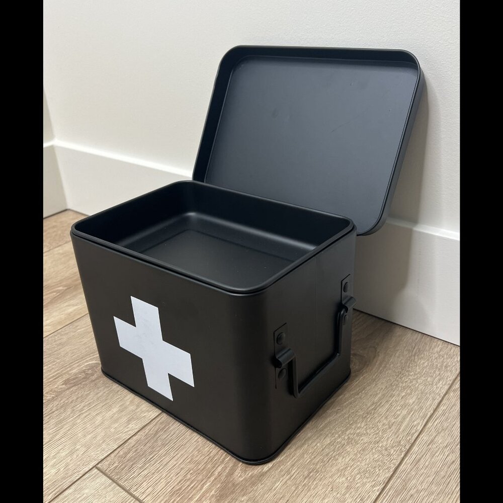 First Aid Box - Picture 3 of 6